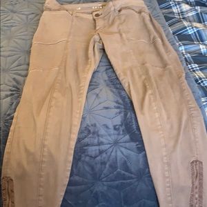 White House Black Jeans